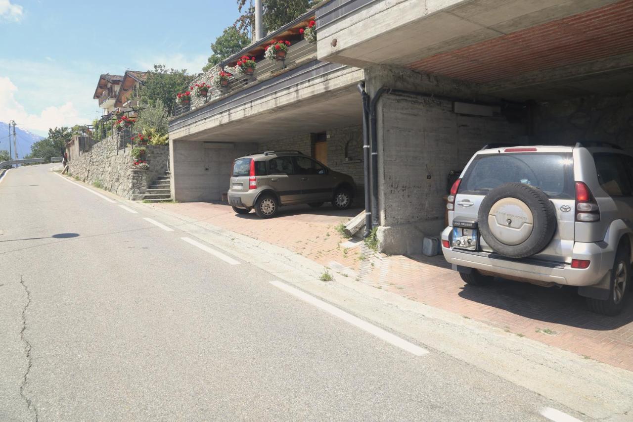 Suite Del Villaggio Sarre Exterior foto