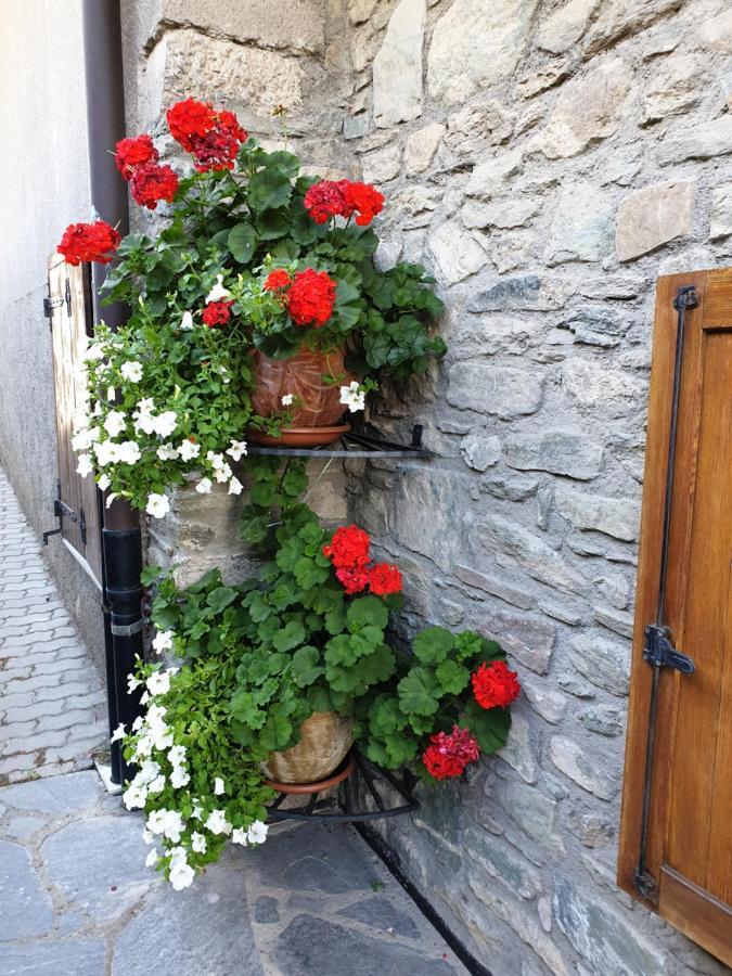 Suite Del Villaggio Sarre Exterior foto