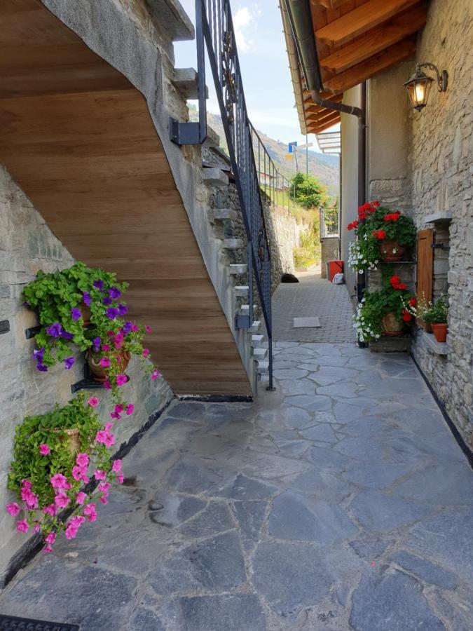 Suite Del Villaggio Sarre Exterior foto