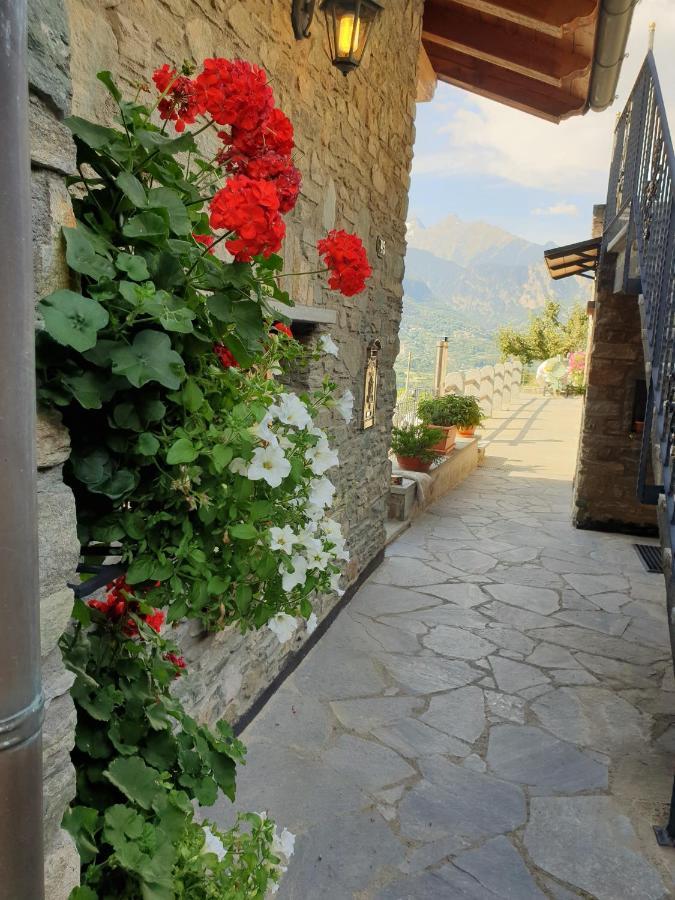 Suite Del Villaggio Sarre Exterior foto